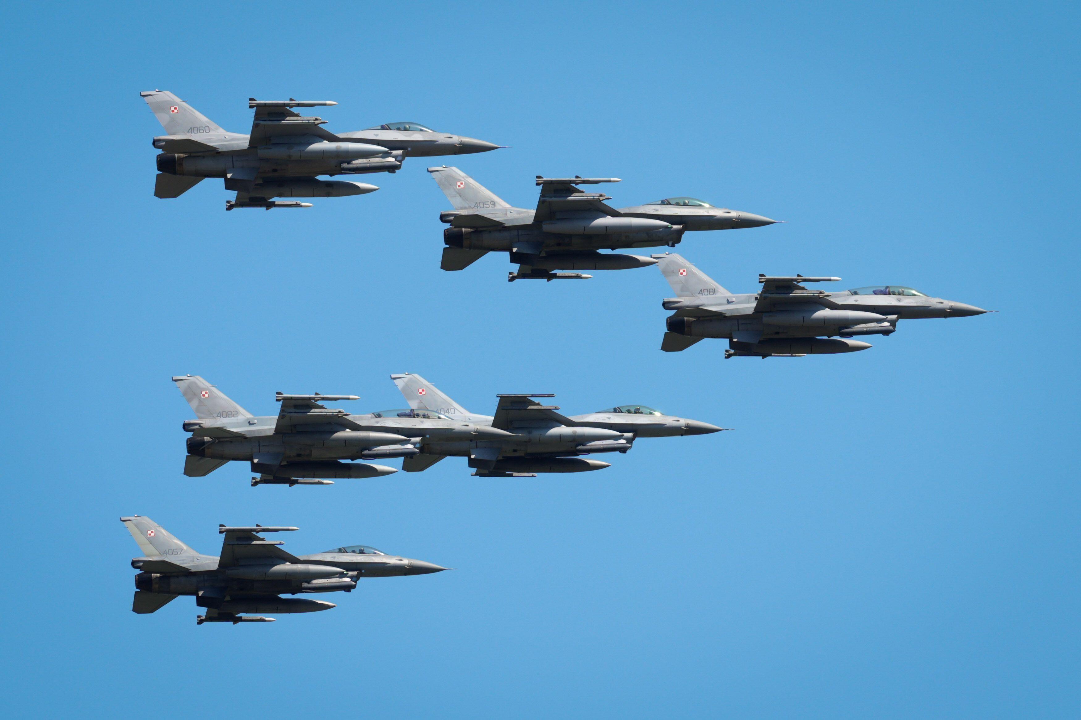 Polish F-16s